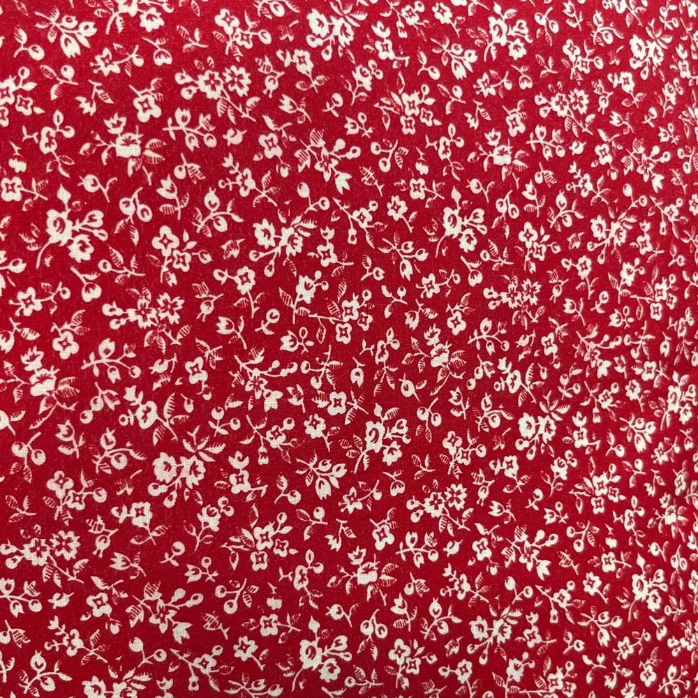 Floral Patchwork Quilt - Red, Blue, and cream decor. Pillow